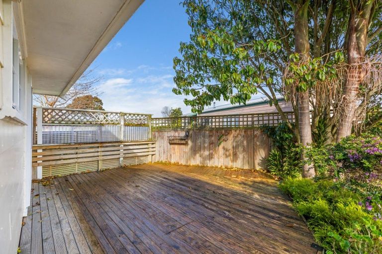 Photo of property in 11 Konini Place, Hawera, 4610