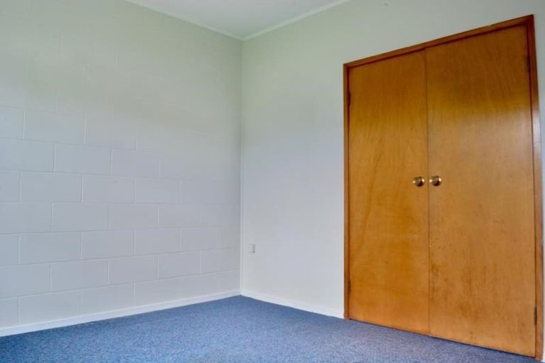 Photo of property in 2/309 Sunset Road, Sunnynook, Auckland, 0632