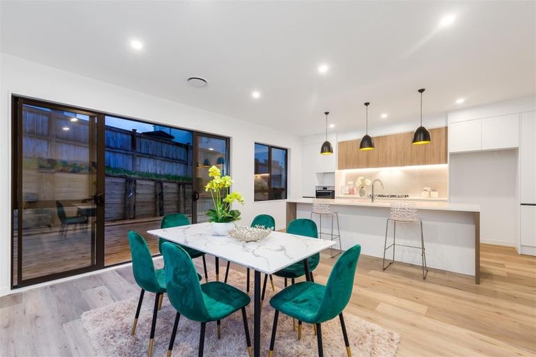 Photo of property in 34 Takurua Terrace, Orewa, 0931