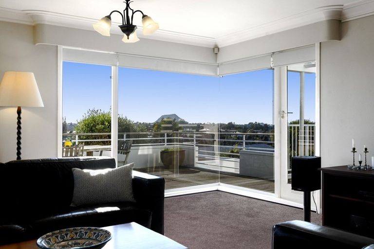 Photo of property in 112 Sutherland Road, Brookfield, Tauranga, 3110