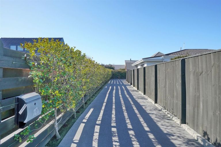 Photo of property in 2/112 Memorial Avenue, Burnside, Christchurch, 8053