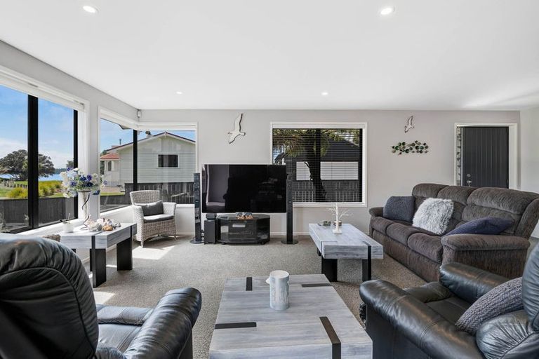 Photo of property in 22 Schooner Avenue, Snells Beach, 0920