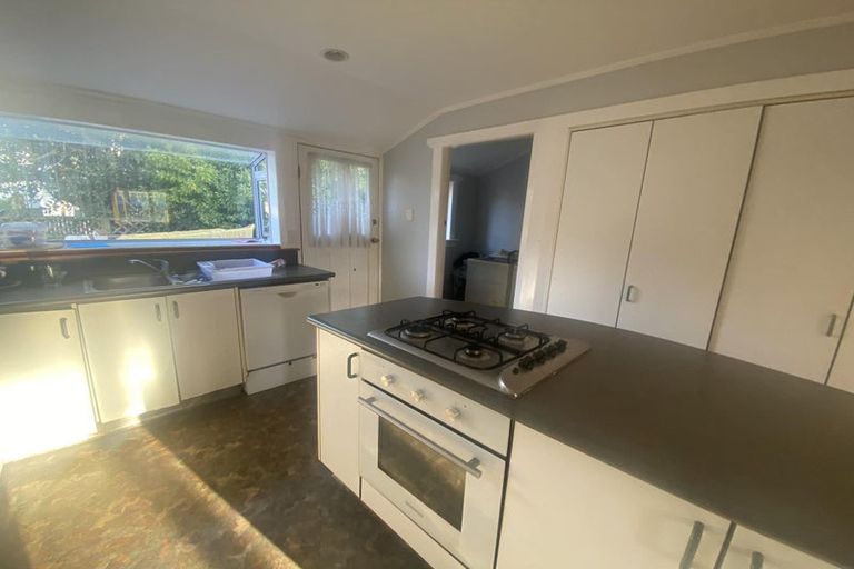 Photo of property in 296 Waiwhetu Road, Fairfield, Lower Hutt, 5011