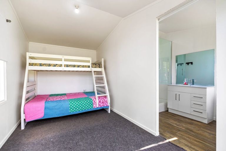 Photo of property in 744 Taiharuru Road, Taiharuru, Parua Bay, 0192