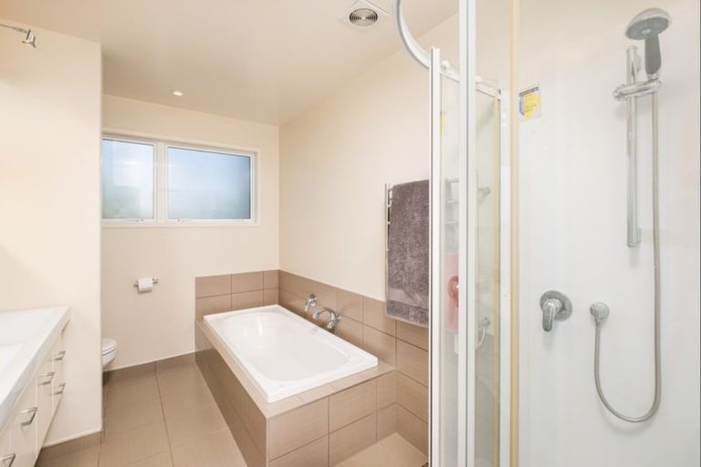 Photo of property in 30 Sirrah Street, Okitu, Gisborne, 4010