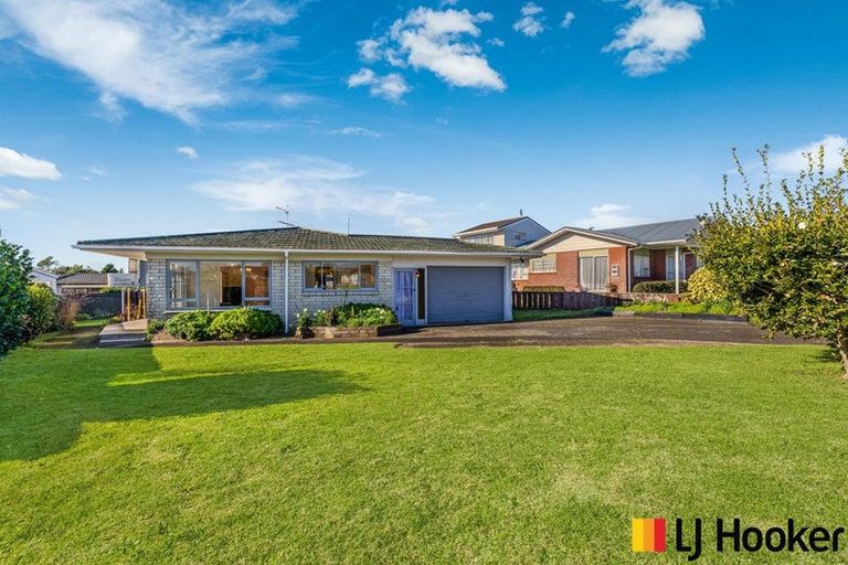 Photo of property in 236 Queen Street, Pukekohe, 2120