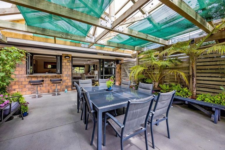 Photo of property in 271 Henwood Road, Paraite, New Plymouth, 4372