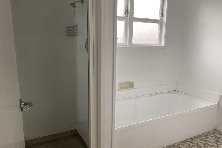 Photo of property in 130 Sievers Grove, Cannons Creek, Porirua, 5024