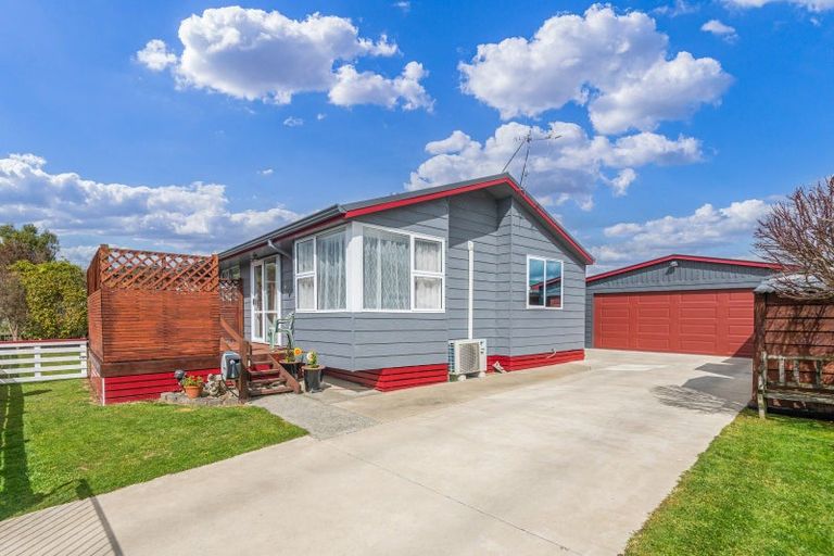 Photo of property in 9 Maire Street, Pahiatua, 4910
