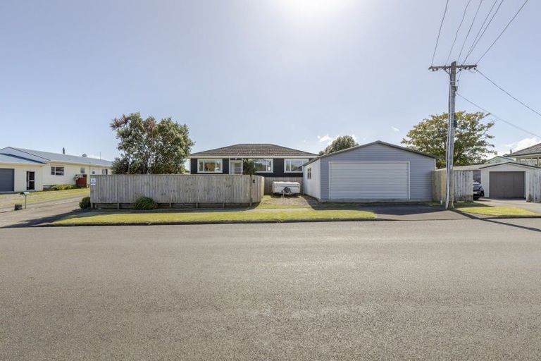 Photo of property in 53 Cumming Street, Okato, 4335