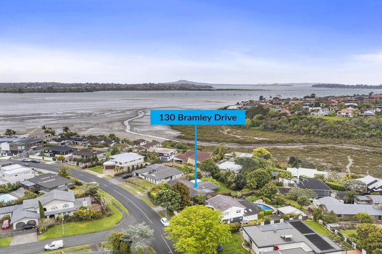 Photo of property in 130 Bramley Drive, Farm Cove, Auckland, 2012