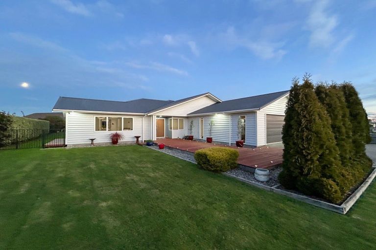 Photo of property in 7 Hartley Avenue, Carterton, 5713