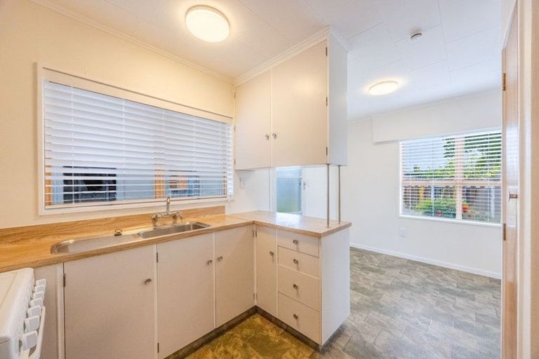Photo of property in 2/17 Ranfurly Street, Tamatea, Napier, 4112