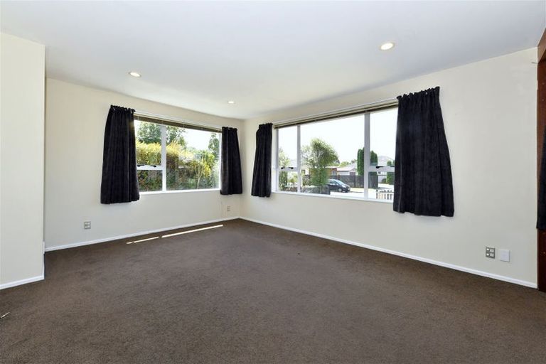 Photo of property in 12 Boyne Avenue, Northcote, Christchurch, 8052