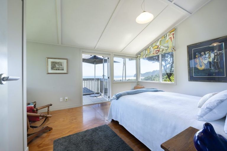 Photo of property in 61 Garden Road, Piha, 0772