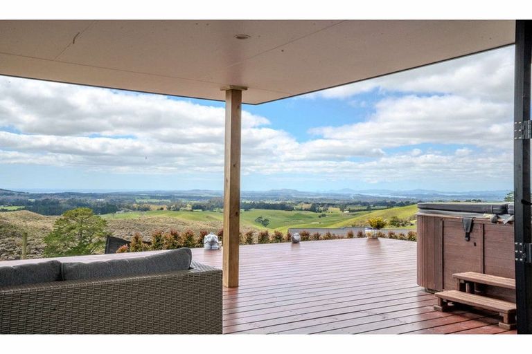 Photo of property in 870 Pungaere Road, Waipapa, 0295