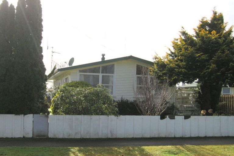 Photo of property in 12 Oban Avenue, Glenview, Hamilton, 3206