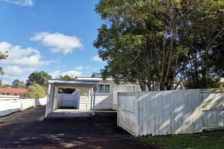 Photo of property in 44 Brandon Road, Glen Eden, Auckland, 0602