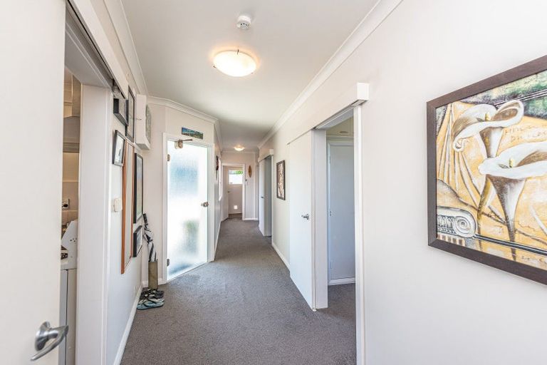 Photo of property in 4 Bristow Street, Saint Johns Hill, Whanganui, 4501