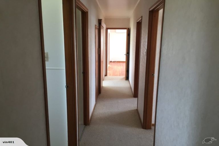 Photo of property in 19 Pendlebury Street, Green Bay, Auckland, 0604