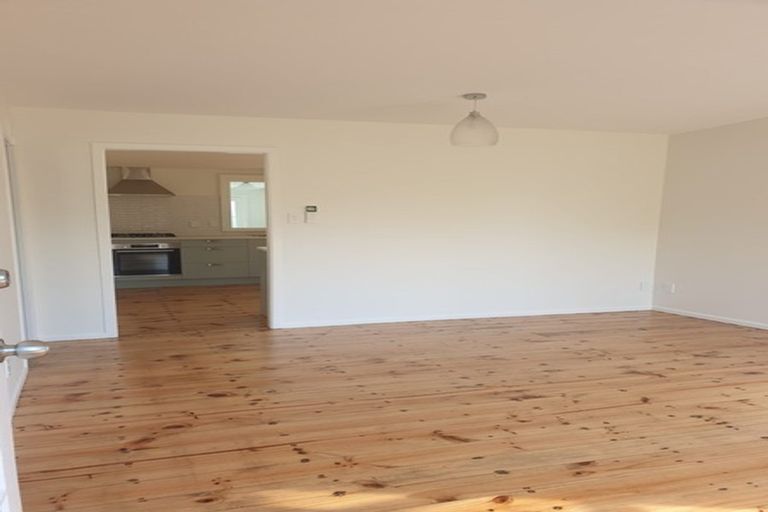 Photo of property in 14 James Mcleod Road, Shelly Beach, Helensville, 0874