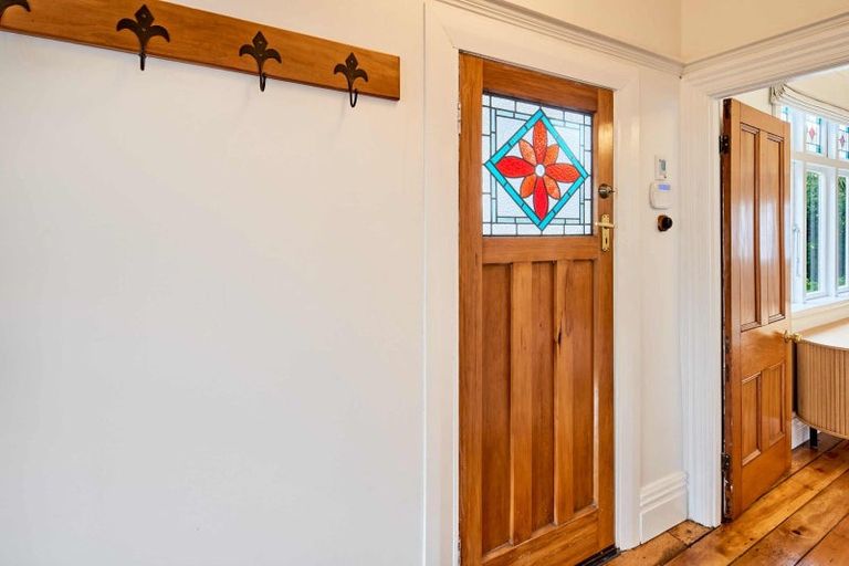 Photo of property in 18 Beach Street, Petone, Lower Hutt, 5012