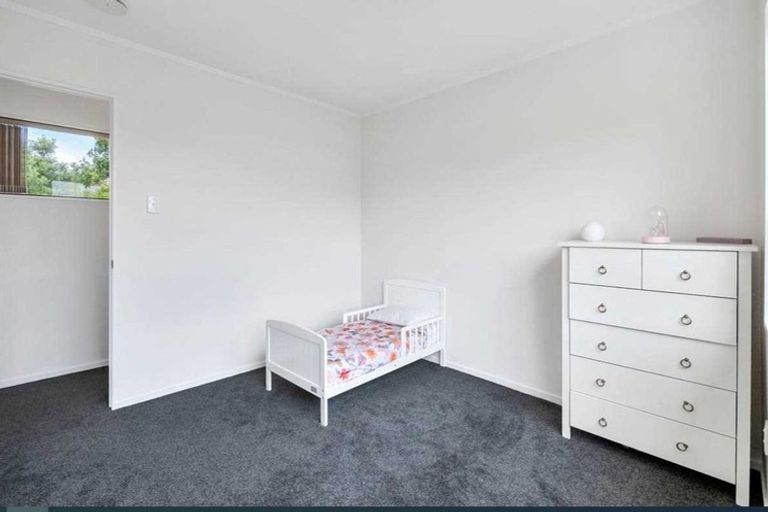 Photo of property in 1 Tiri View Place, Waiake, Auckland, 0630