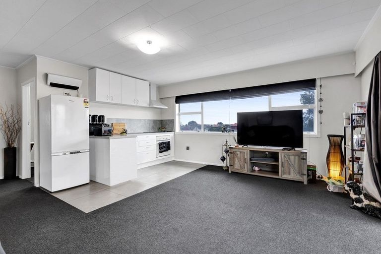 Photo of property in 4/194 Powderham Street, New Plymouth, 4310