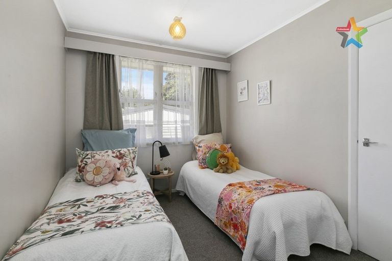 Photo of property in 6 Holborn Drive, Stokes Valley, Lower Hutt, 5019