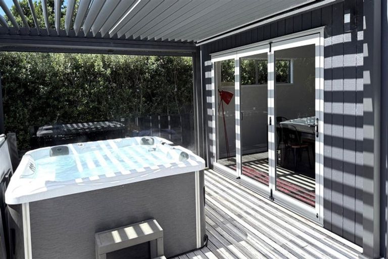 Photo of property in 106 Nikau Close, Matarangi, Whitianga, 3592