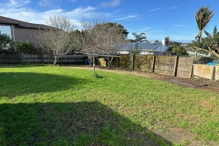 Photo of property in 9 Winifred Avenue, Bayview, Auckland, 0629