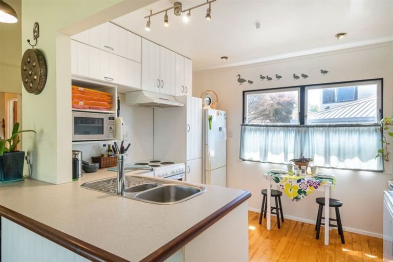 Photo of property in 1/239 Lake Road, Northcote, Auckland, 0627