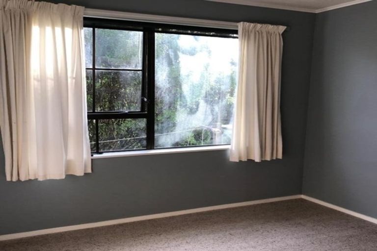 Photo of property in 30 Dominica Crescent, Grenada Village, Wellington, 6037