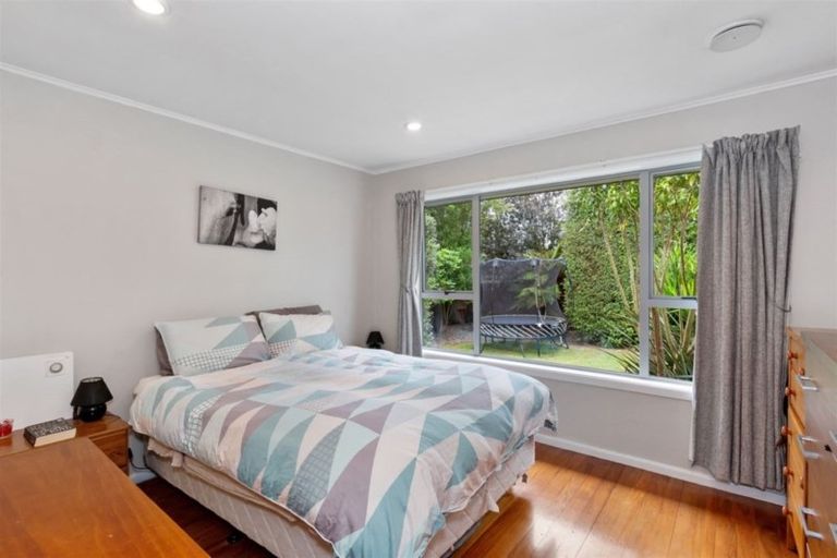 Photo of property in 49 Kathleen Crescent, Hornby, Christchurch, 8042