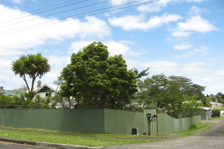 Photo of property in 103 Wellington Street, Pukekohe, 2120