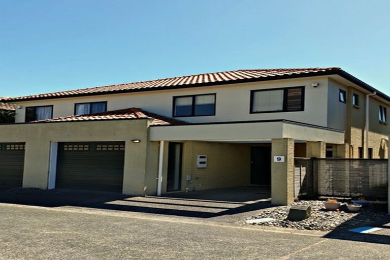 Photo of property in 102 Huntington Drive, Huntington Park, Auckland, 2013