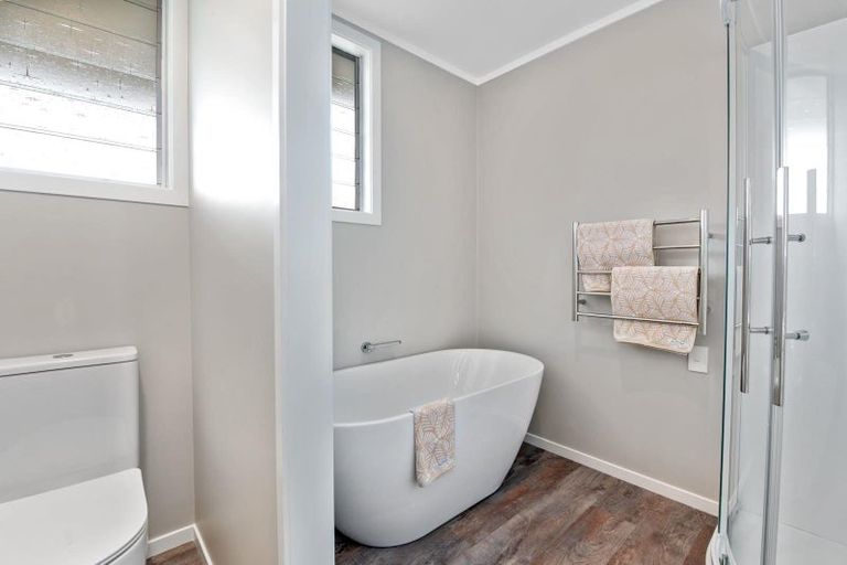 Photo of property in 422 Pukehangi Road, Pomare, Rotorua, 3015