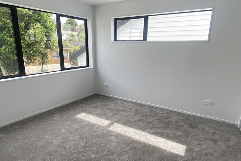 Photo of property in 132b Stapleford Crescent, Browns Bay, Auckland, 0630