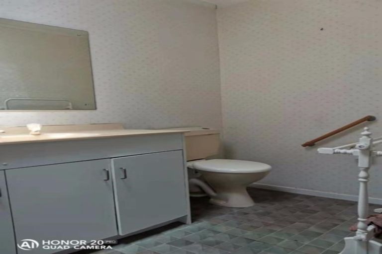 Photo of property in 2/30 Centorian Drive, Windsor Park, Auckland, 0632