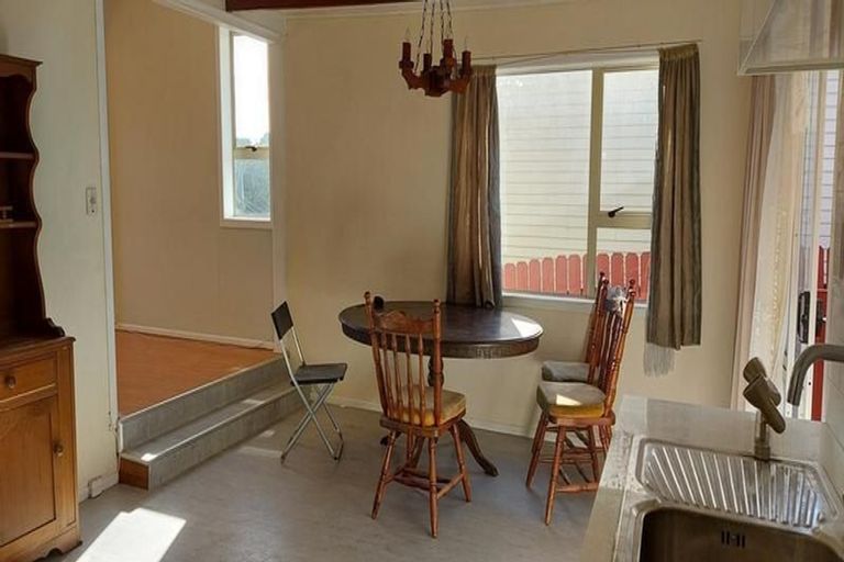 Photo of property in 68 Harrington Road, Henderson, Auckland, 0610