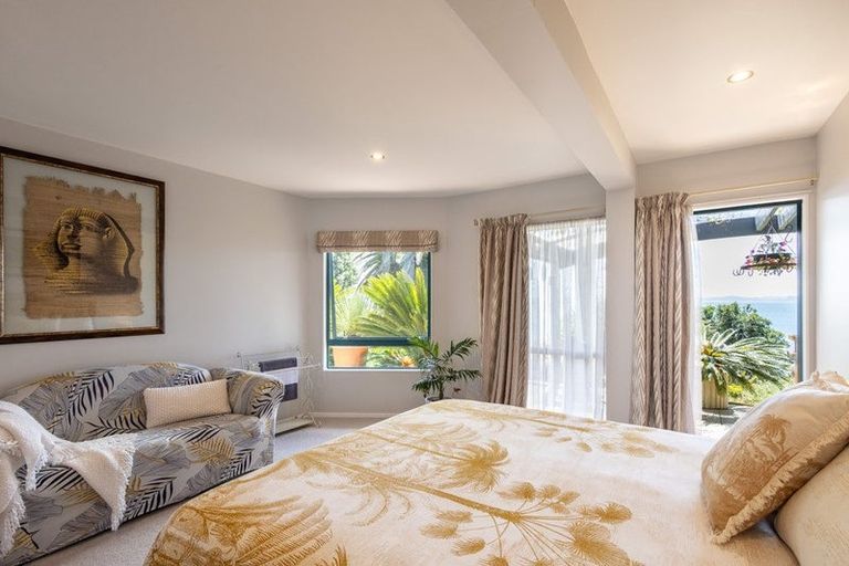 Photo of property in Signal Stn Road, Pouto, Te Kopuru, 0391