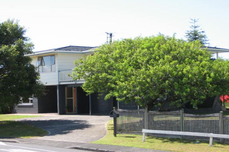 Photo of property in 225 Glamorgan Drive, Torbay, Auckland, 0630