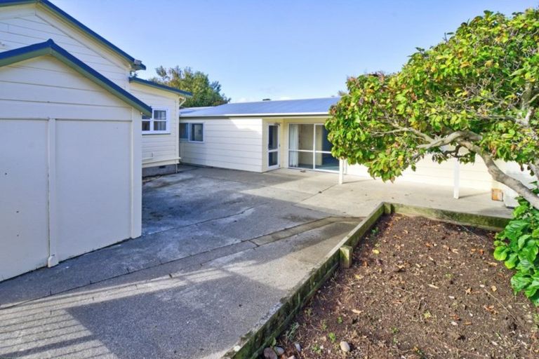 Photo of property in 42 Fox Street, Featherston, 5710