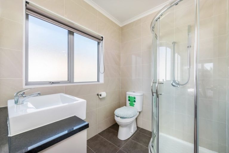 Photo of property in 13 Cartmel Avenue, Massey, Auckland, 0614