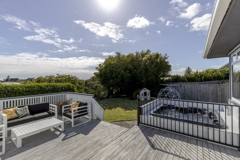 Photo of property in 10 Holford Street, Westown, New Plymouth, 4310