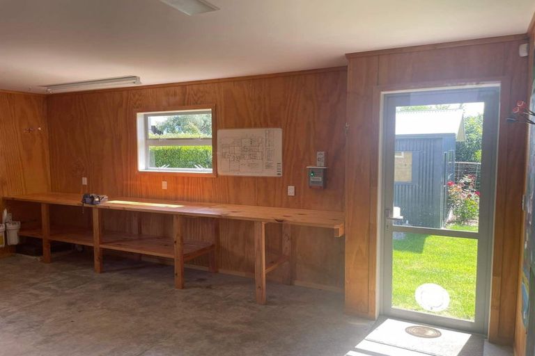 Photo of property in 52 Tarahunga Road, Levin, 5571