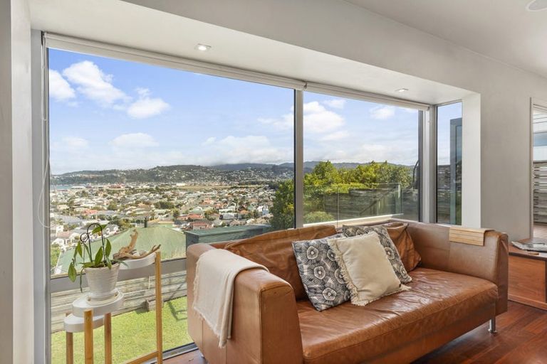 Photo of property in 142 Townsend Road, Miramar, Wellington, 6022