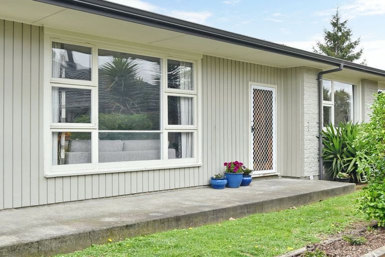 Photo of property in 56 Wingate Street, Redwood, Christchurch, 8051