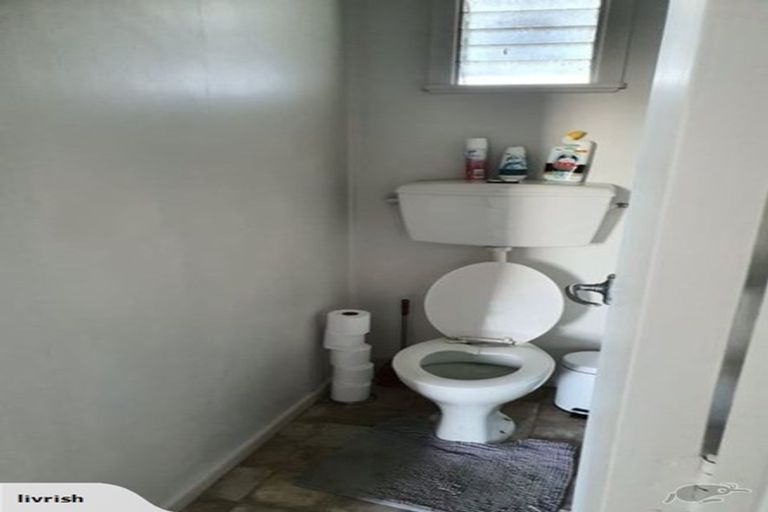 Photo of property in 2/298 Rangatira Road, Beach Haven, Auckland, 0626