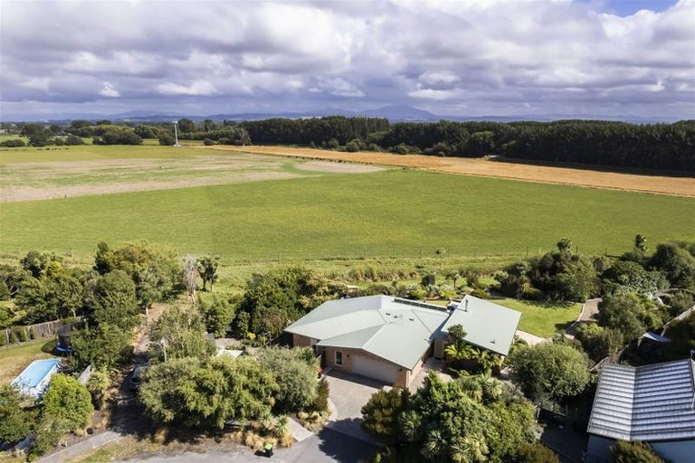 Photo of property in 54 Queens Avenue, Waikuku Beach, 7402